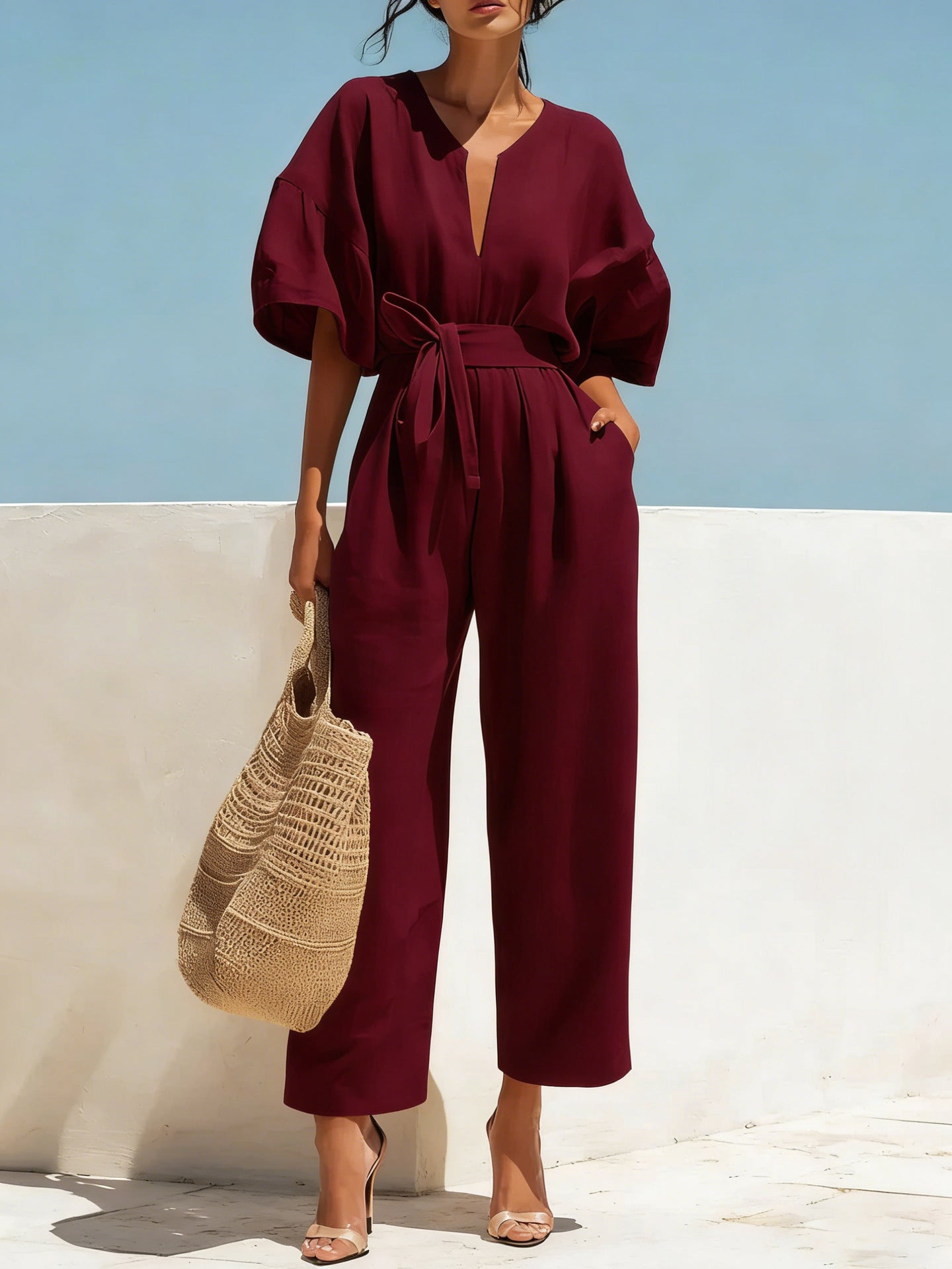 Combinaison femme col V en coton et lin de couleur unie et à la mode