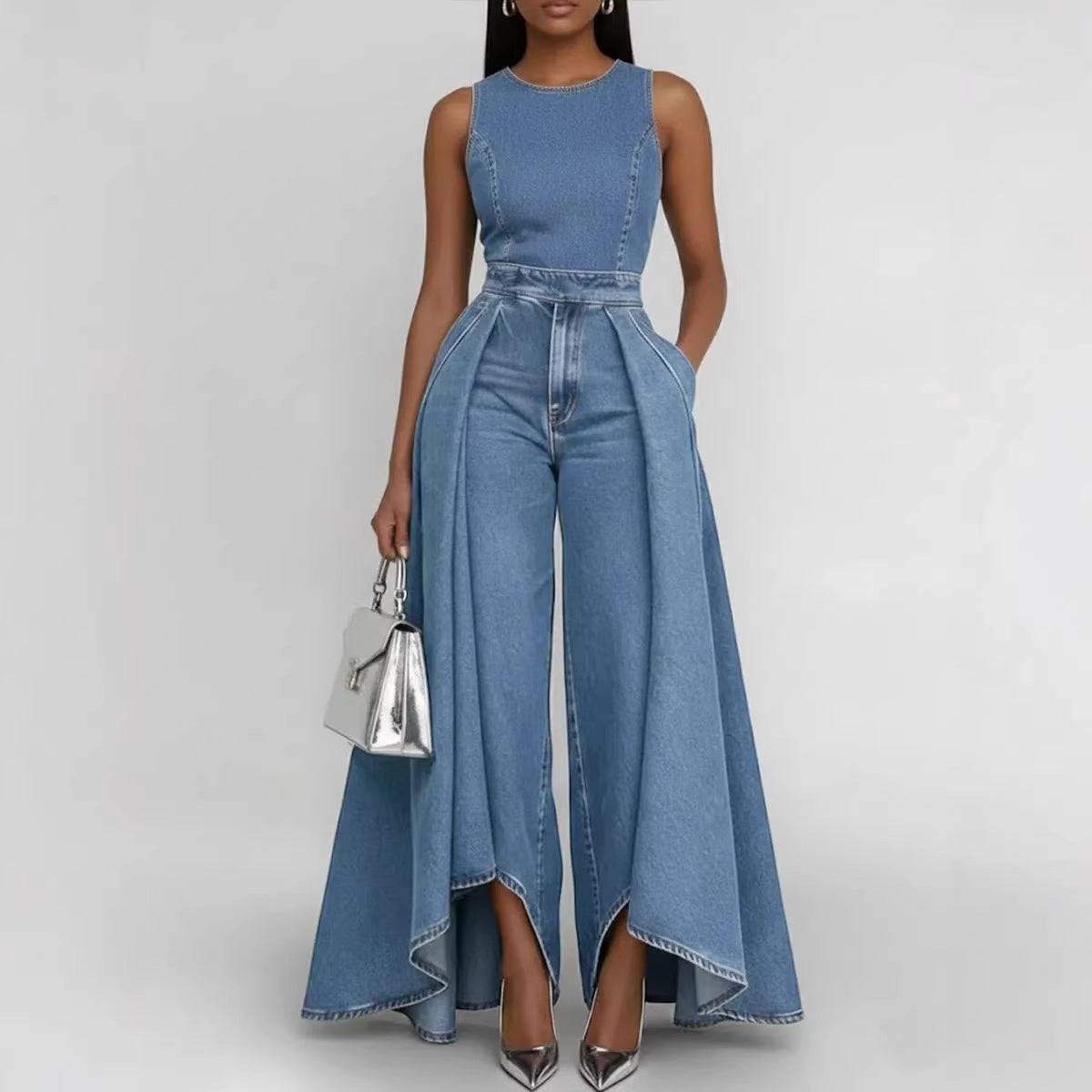Ärmelloser Jeans-Overall mit Rundhalsausschnitt, lässiger Passform und weitem Bein
