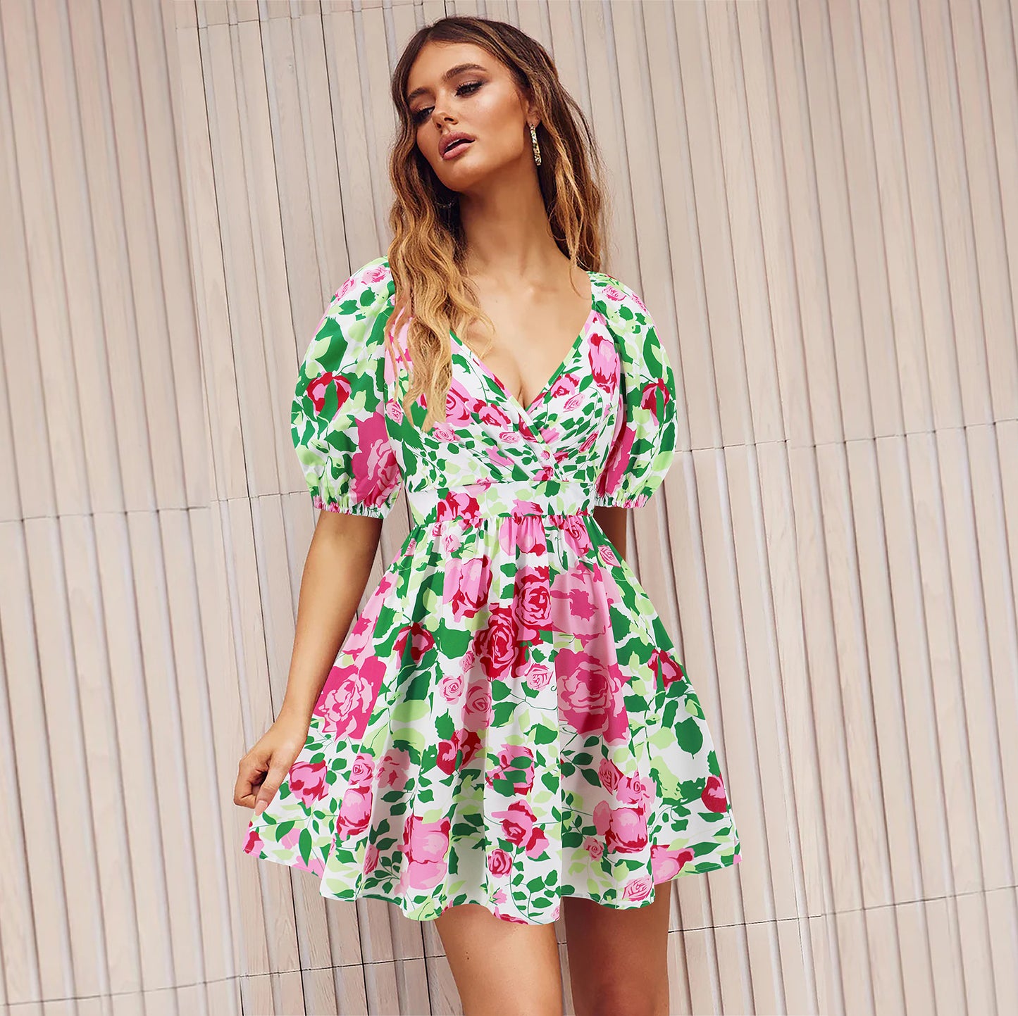 Blumenmuster V-Ausschnitt Laternenärmel Kleid Y2K Sommer Urlaub Strand kurze Kleider Mode Damenbekleidung