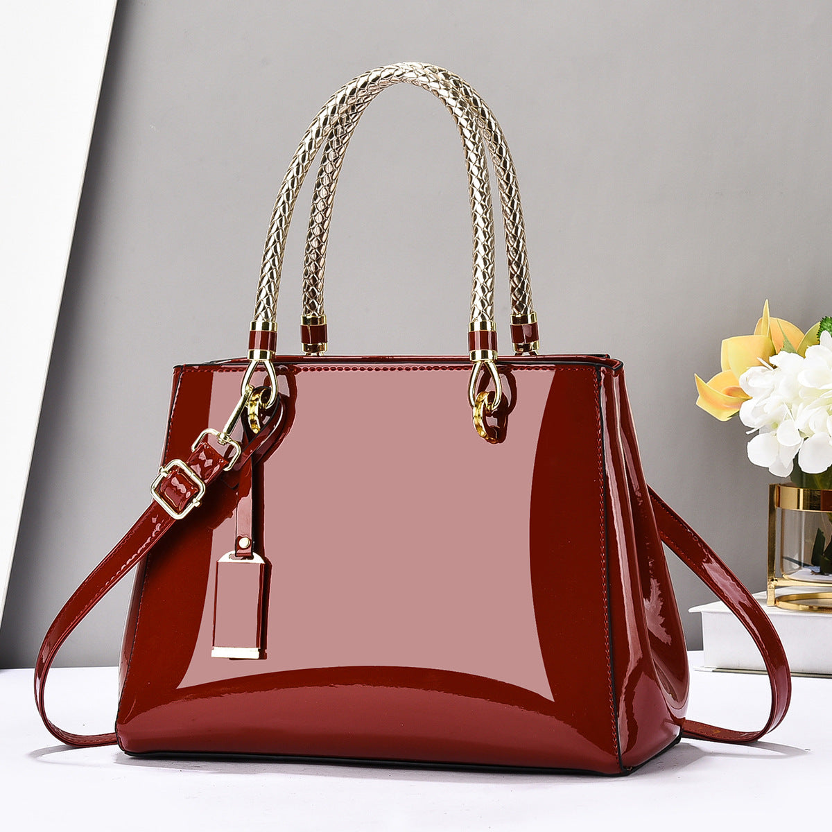 Sac à main brillant en cuir verni tendance, grande capacité, décontracté, à bandoulière