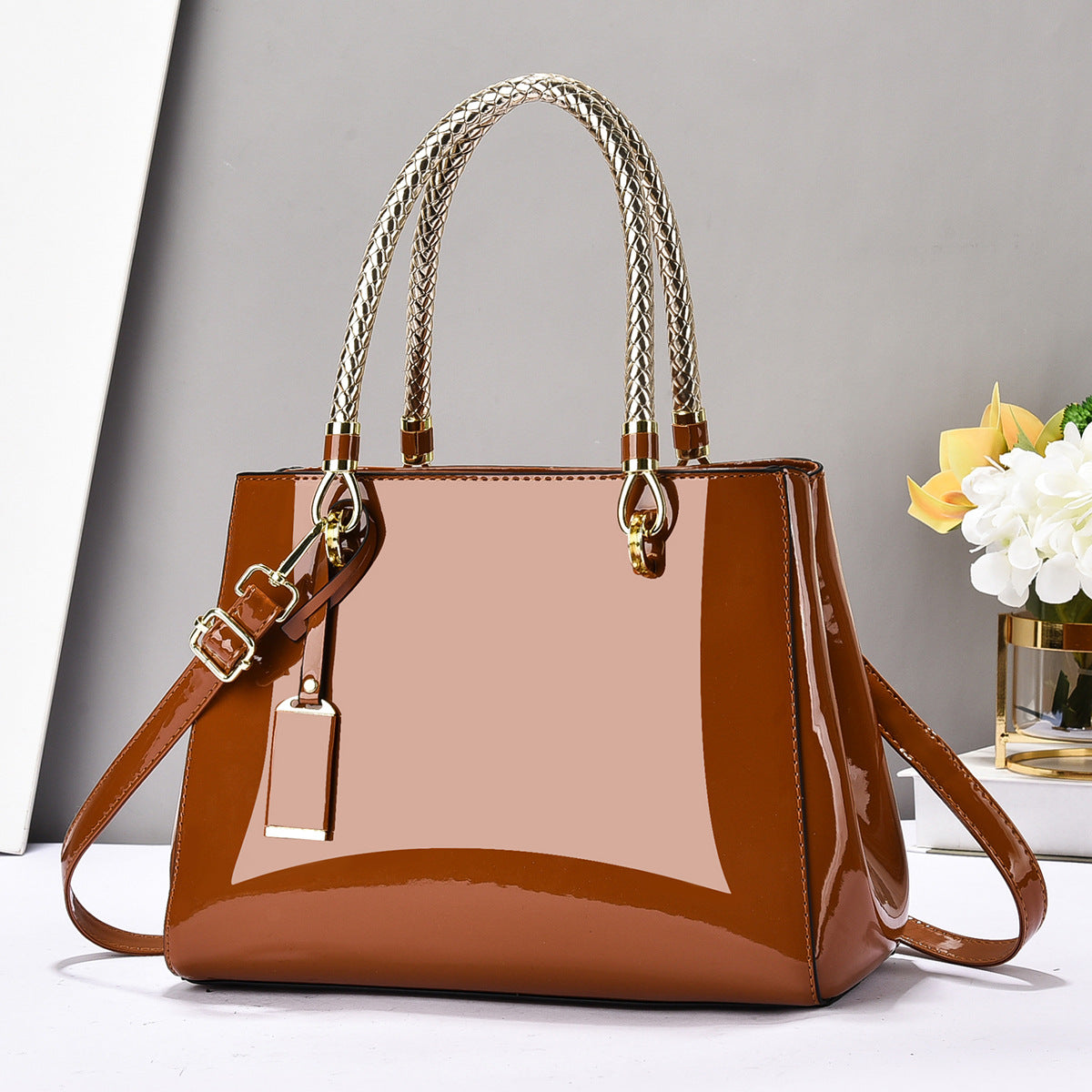 Sac à main brillant en cuir verni tendance, grande capacité, décontracté, à bandoulière