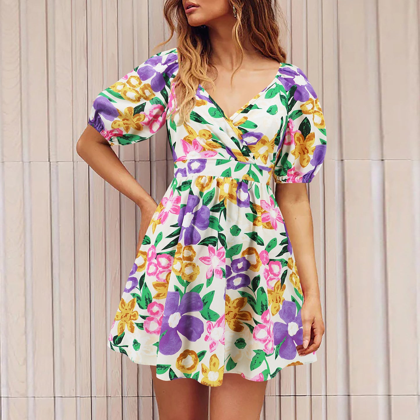 Blumenmuster V-Ausschnitt Laternenärmel Kleid Y2K Sommer Urlaub Strand kurze Kleider Mode Damenbekleidung