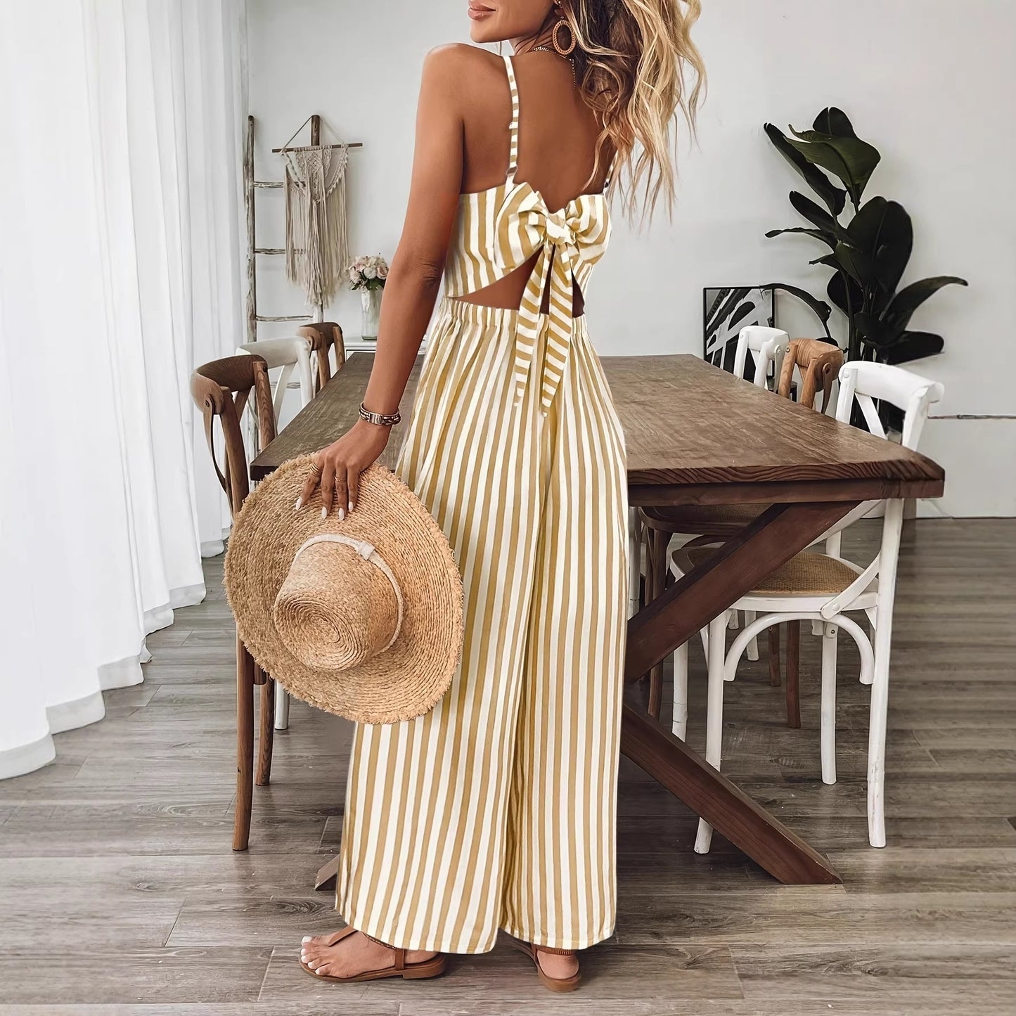 Loose-fitting Sleeveless Backless Jumpsuit For Women