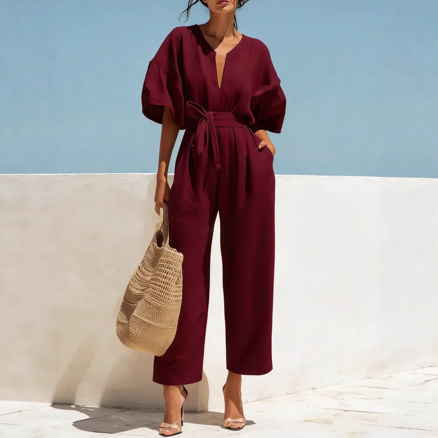 Combinaison femme col V en coton et lin de couleur unie et à la mode