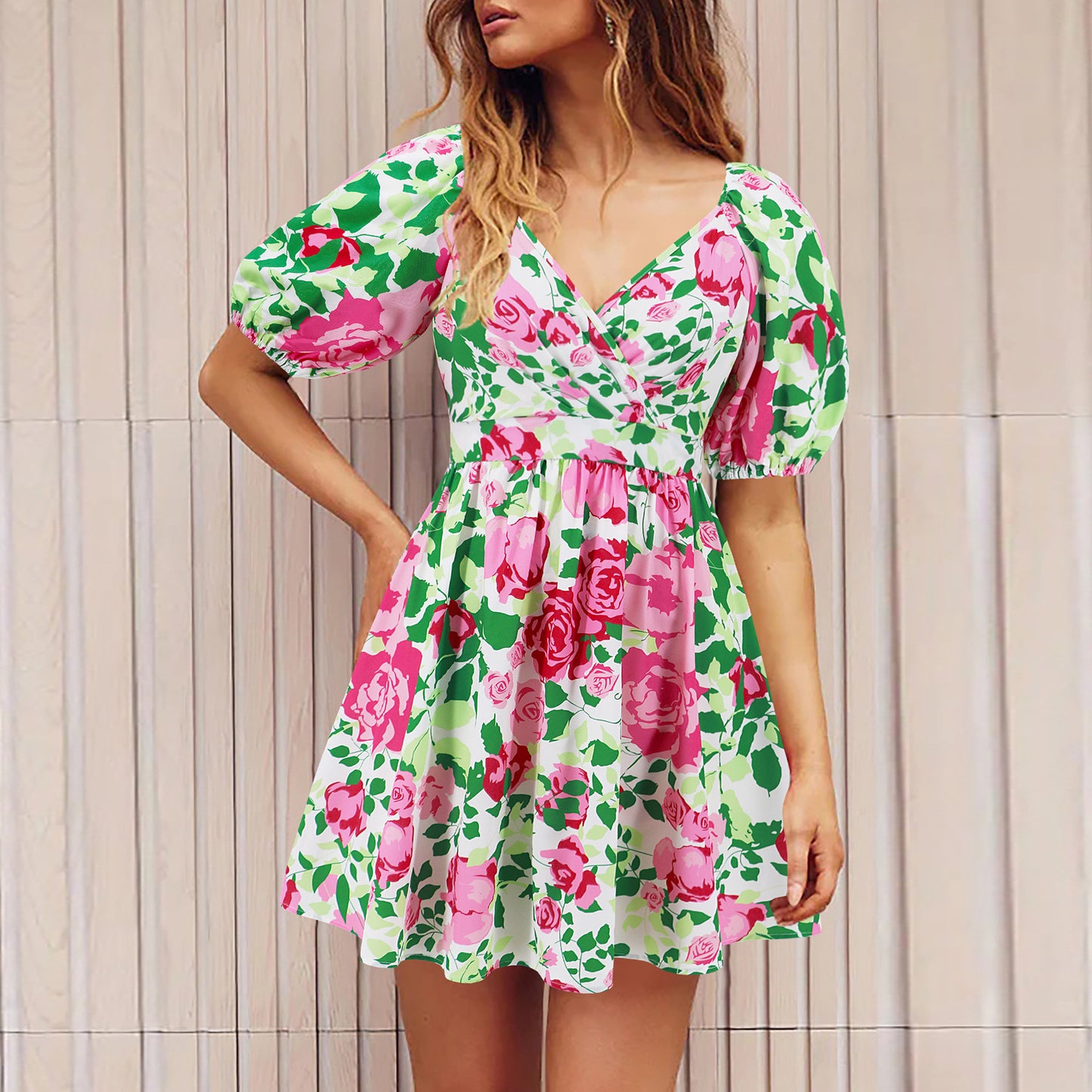 Blumenmuster V-Ausschnitt Laternenärmel Kleid Y2K Sommer Urlaub Strand kurze Kleider Mode Damenbekleidung