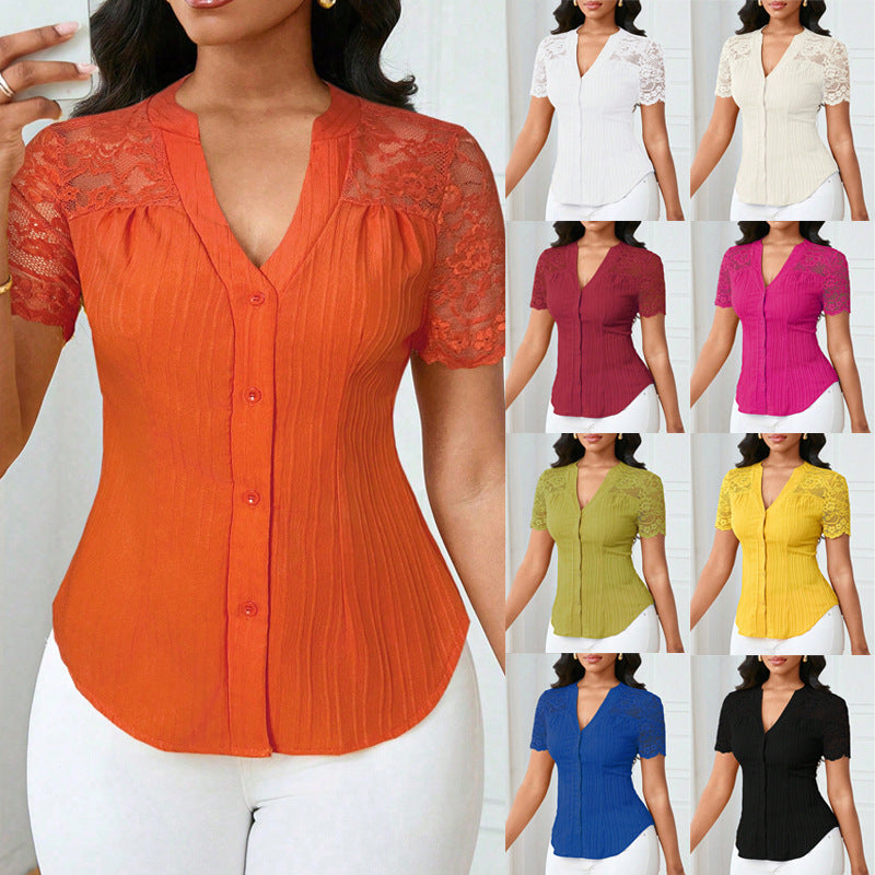 Haut polyvalent à manches courtes avec broderie ajourée et boutonnage simple, coupe slim