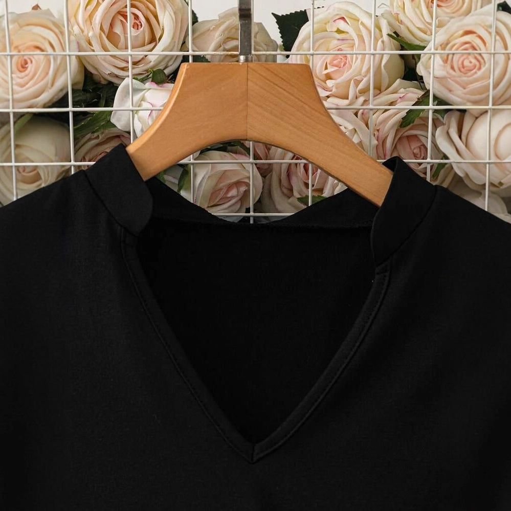 V-Ausschnitt Hochtailliertes Schwarz-weißes Patchwork-Kleid