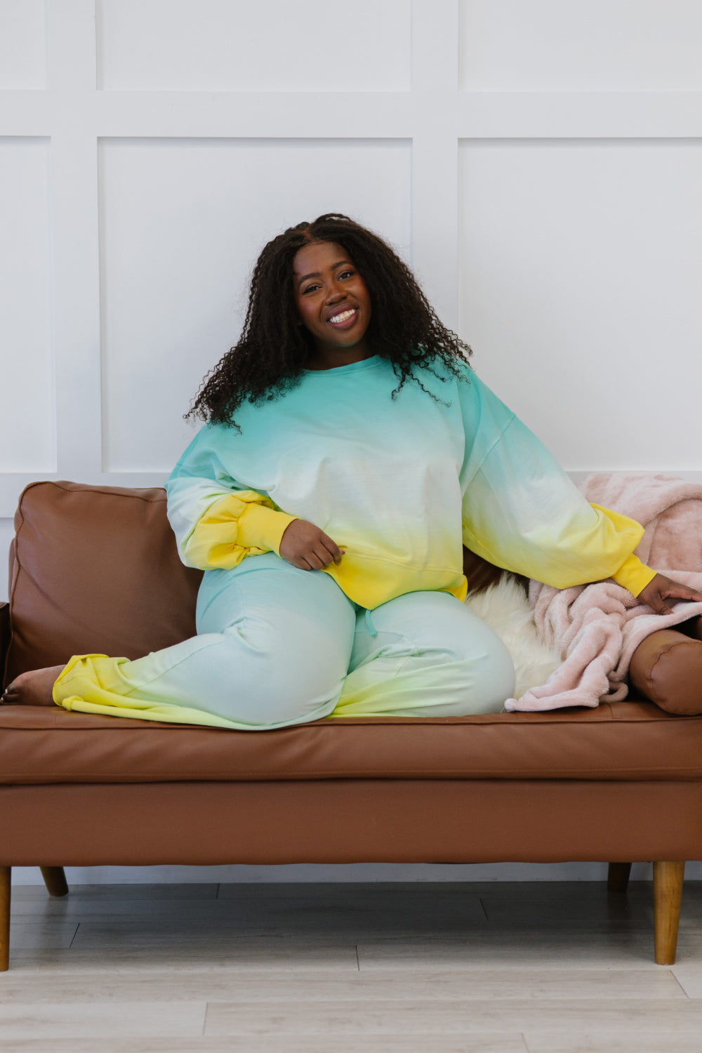 Hallo Sommer Full Size Run Ombre Cropped Sweatshirt